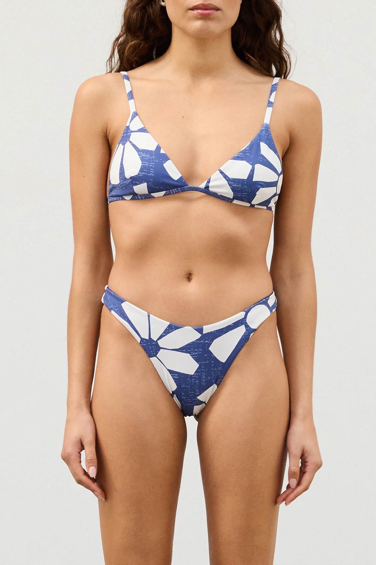 Geo Flower Curve Brief