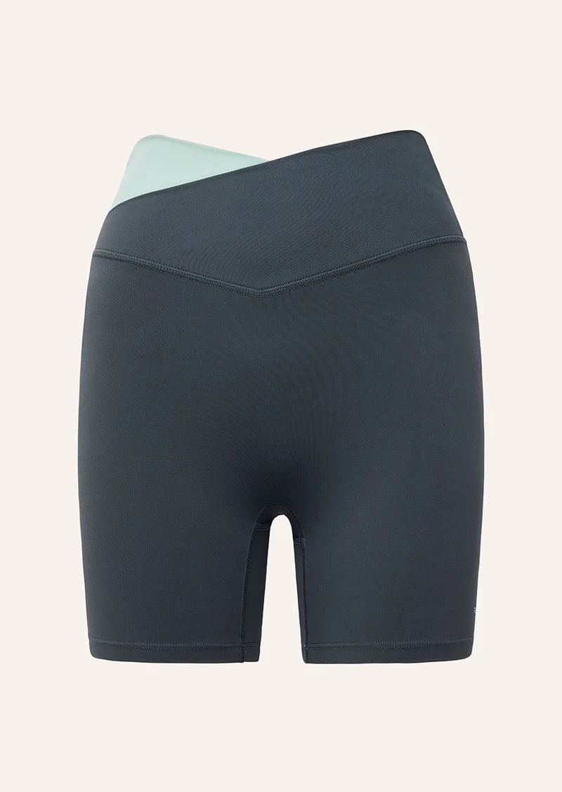 Wander 5 Inch Bike Short - Thunder/Dusty Mint