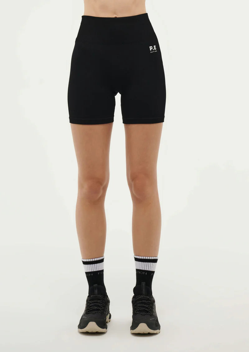 Restore Seamless 5” Bike Short - Black