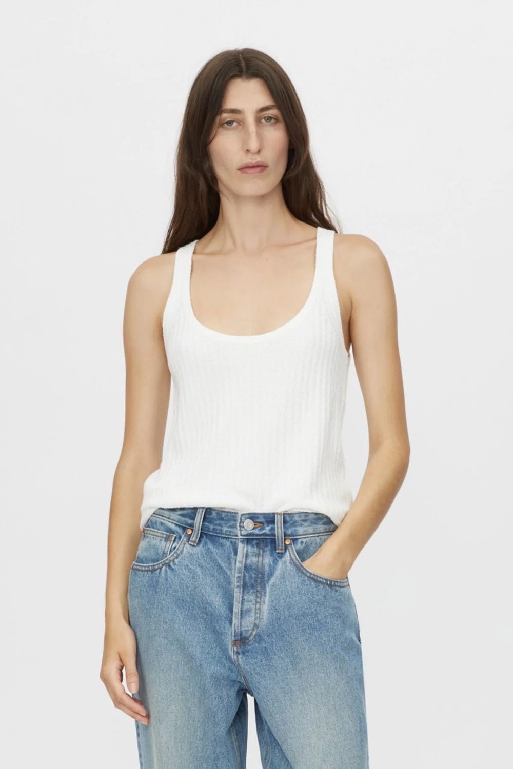 Saule Tank - White Swan