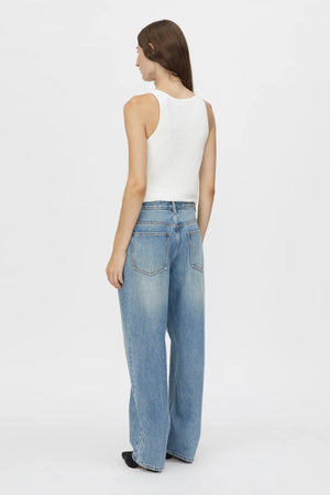 Saule Tank - White Swan
