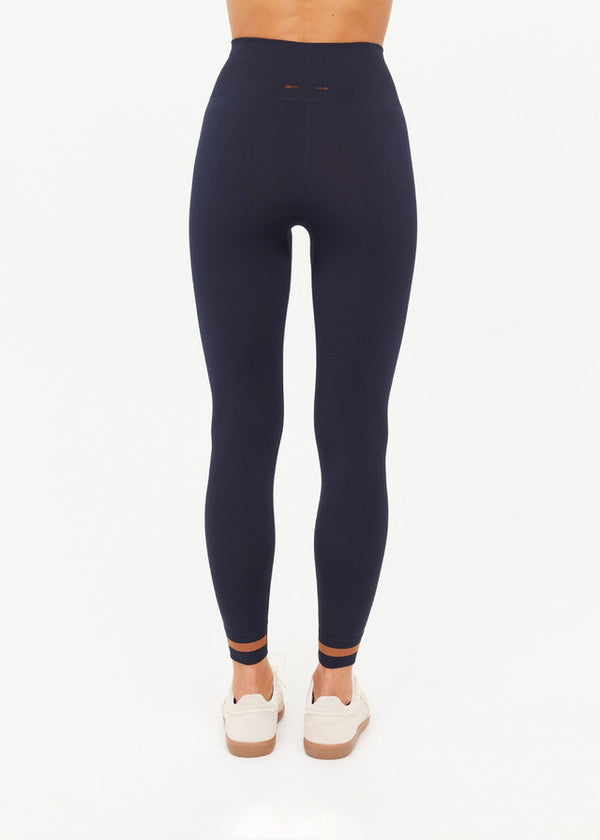 Form Seamless 25IN Midi Pant - Navy